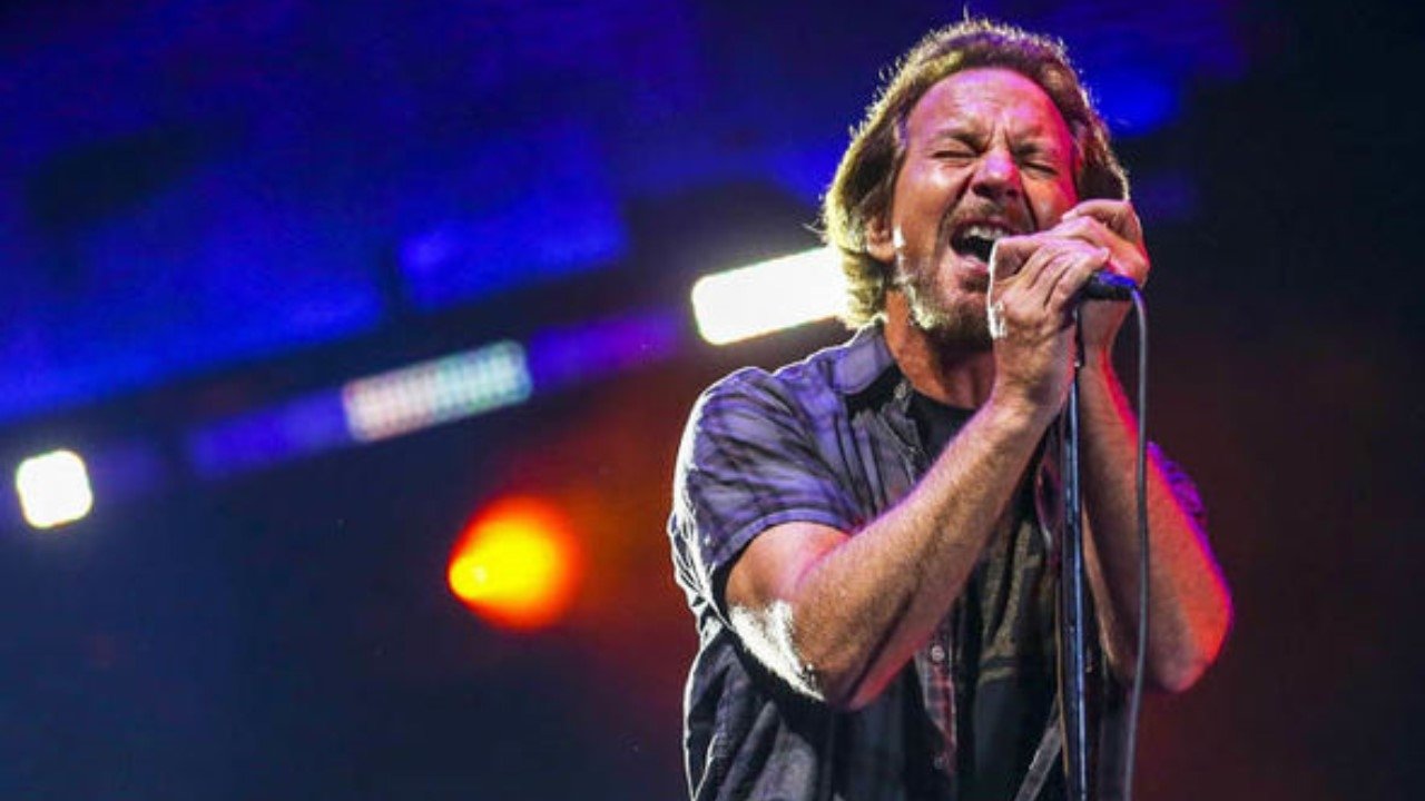 Backdrop for Pearl Jam: Santiago 2005 - Night 2