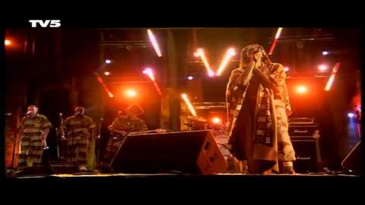 Backdrop for Tiken Jah Fakoly - Africa Live (Dakar 2005)