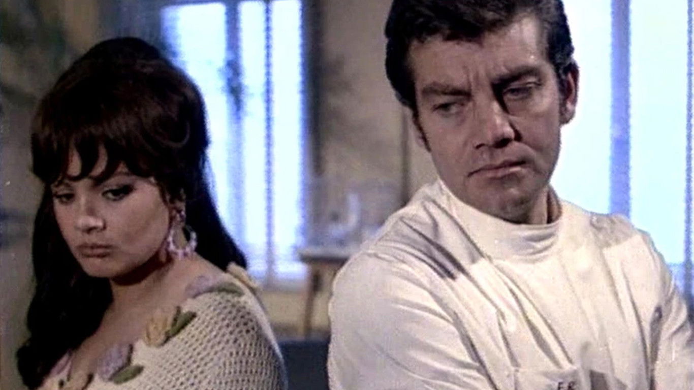 Backdrop for Kadın Severse