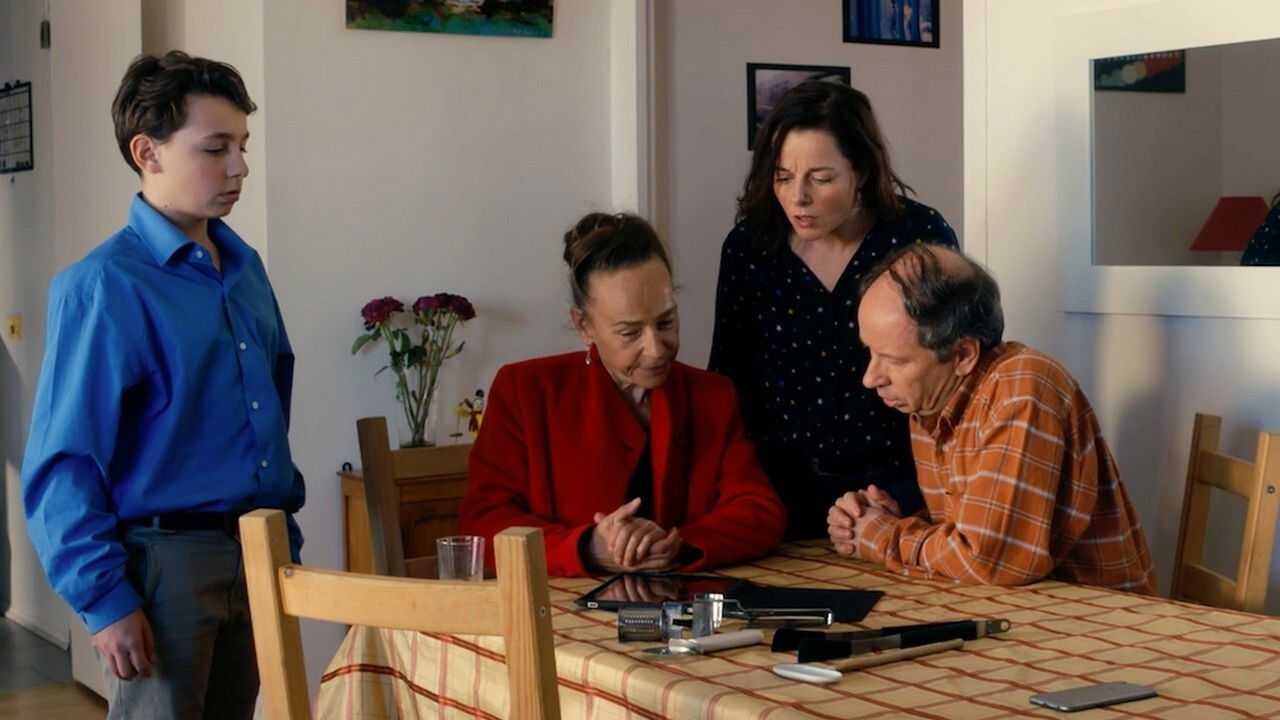 Backdrop for Extra Terrien