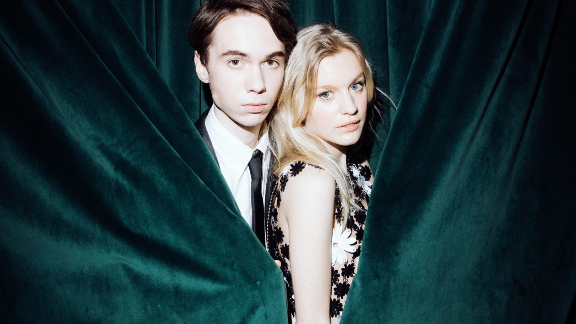 Backdrop for Happy End