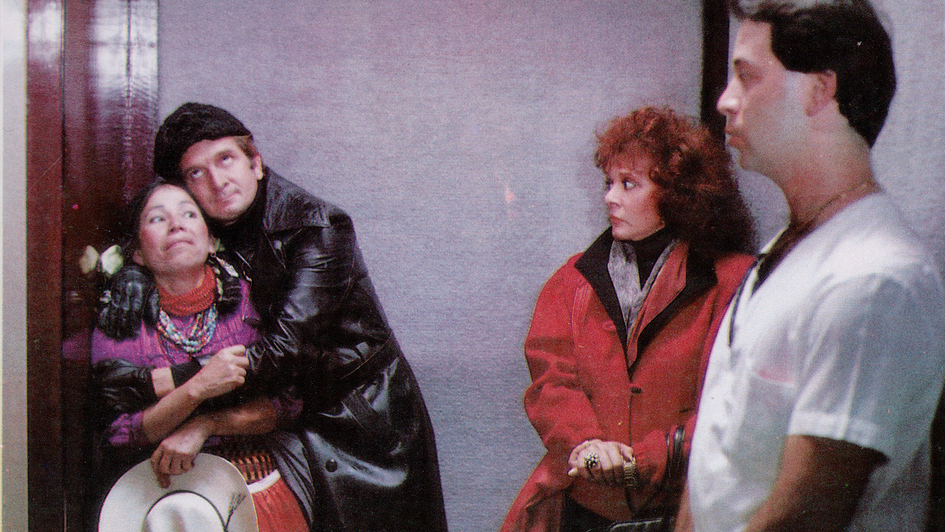 Backdrop for Ni de aquí, ni de allá