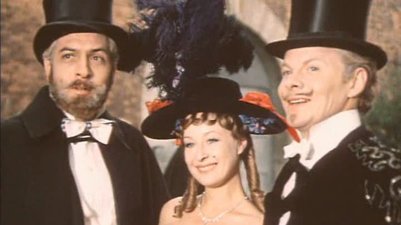 Backdrop for The Bat