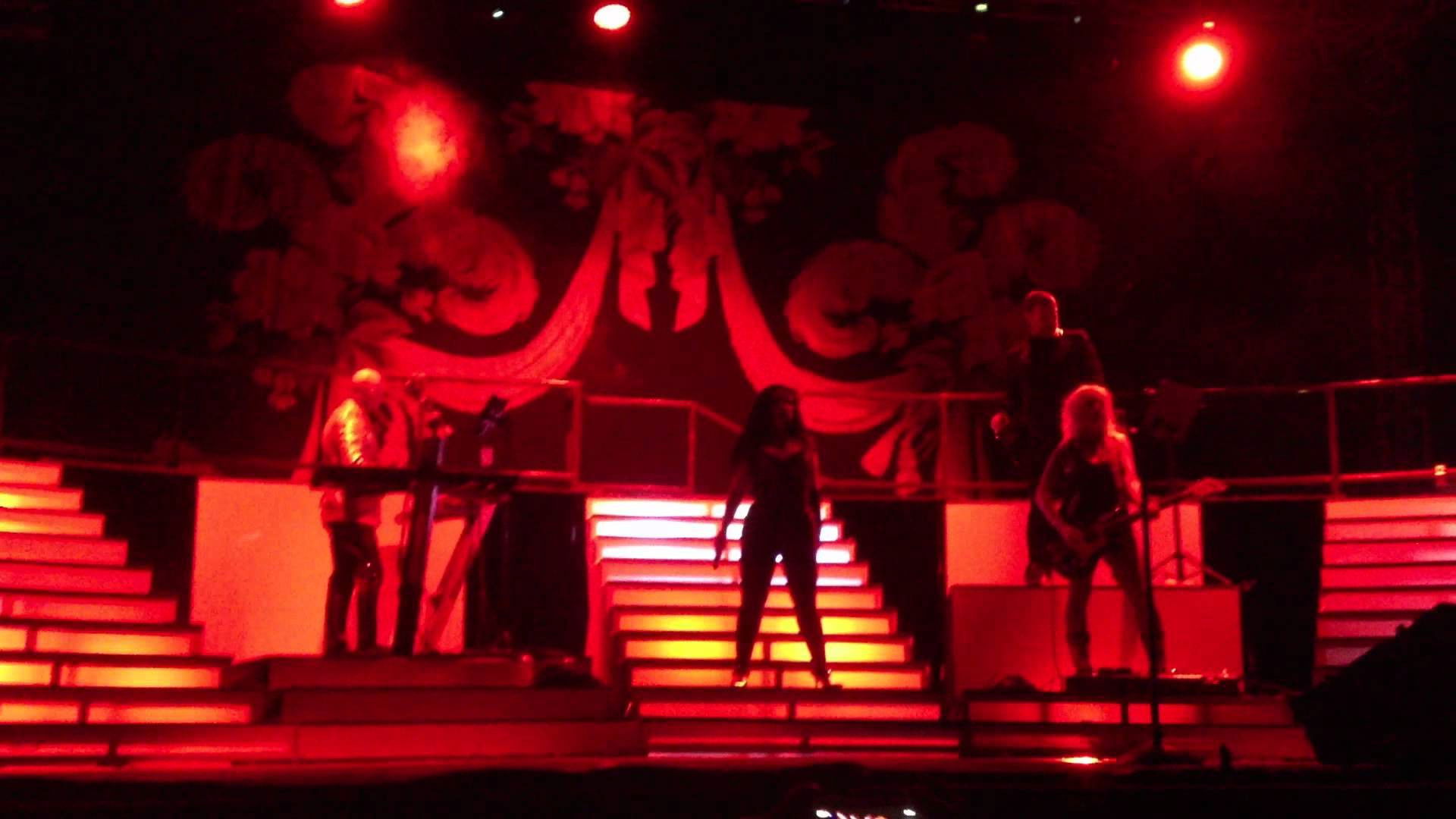 Backdrop for Fangoria: Operación Vodevil