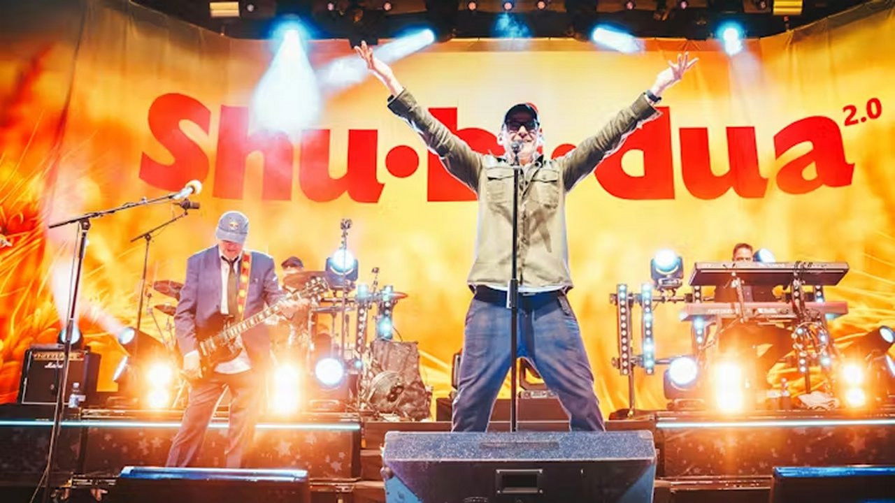 Backdrop for Shu-Bi-Dua 2.0 - Koncert fra Tivoli