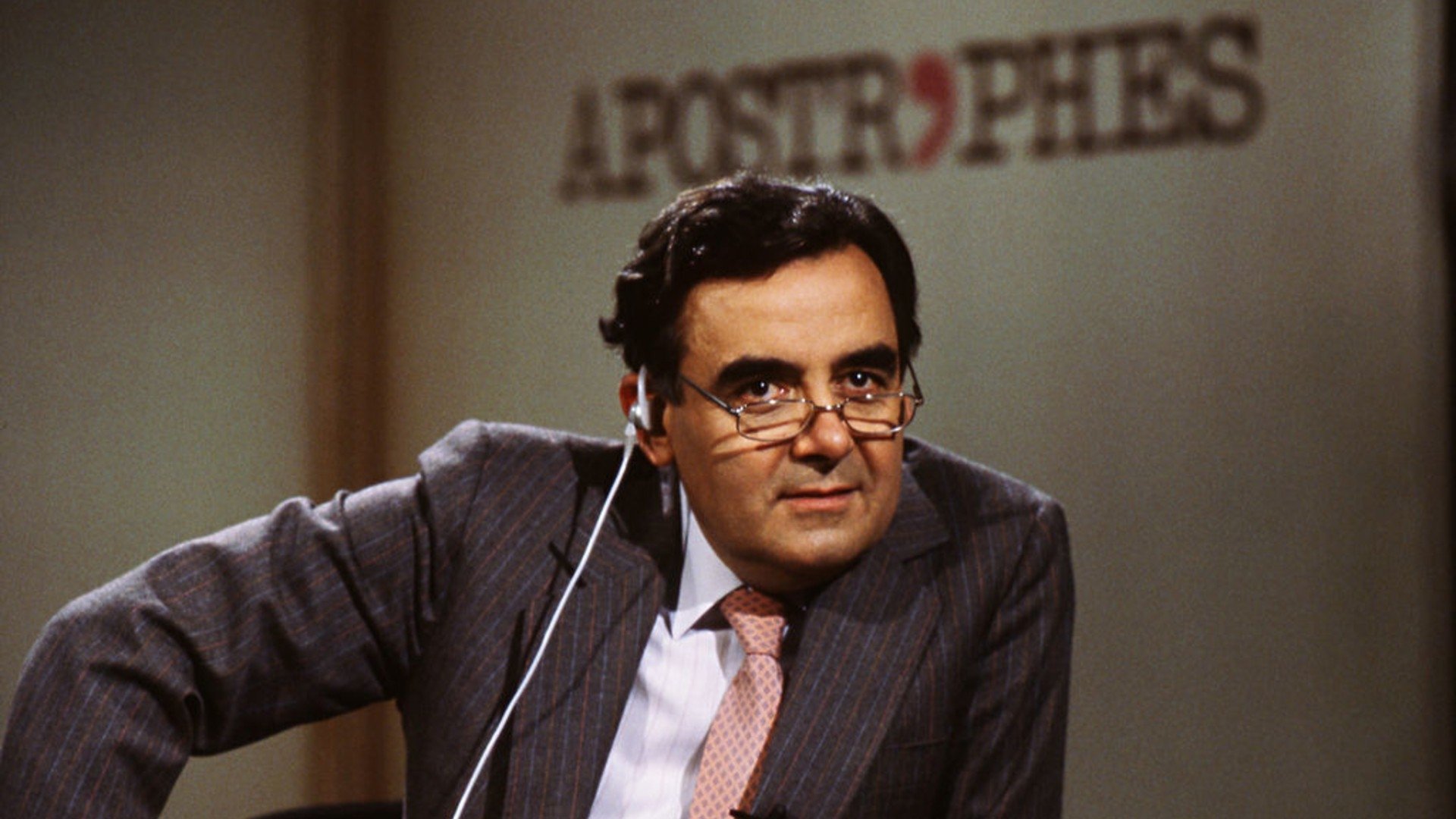 Backdrop for Apostrophes