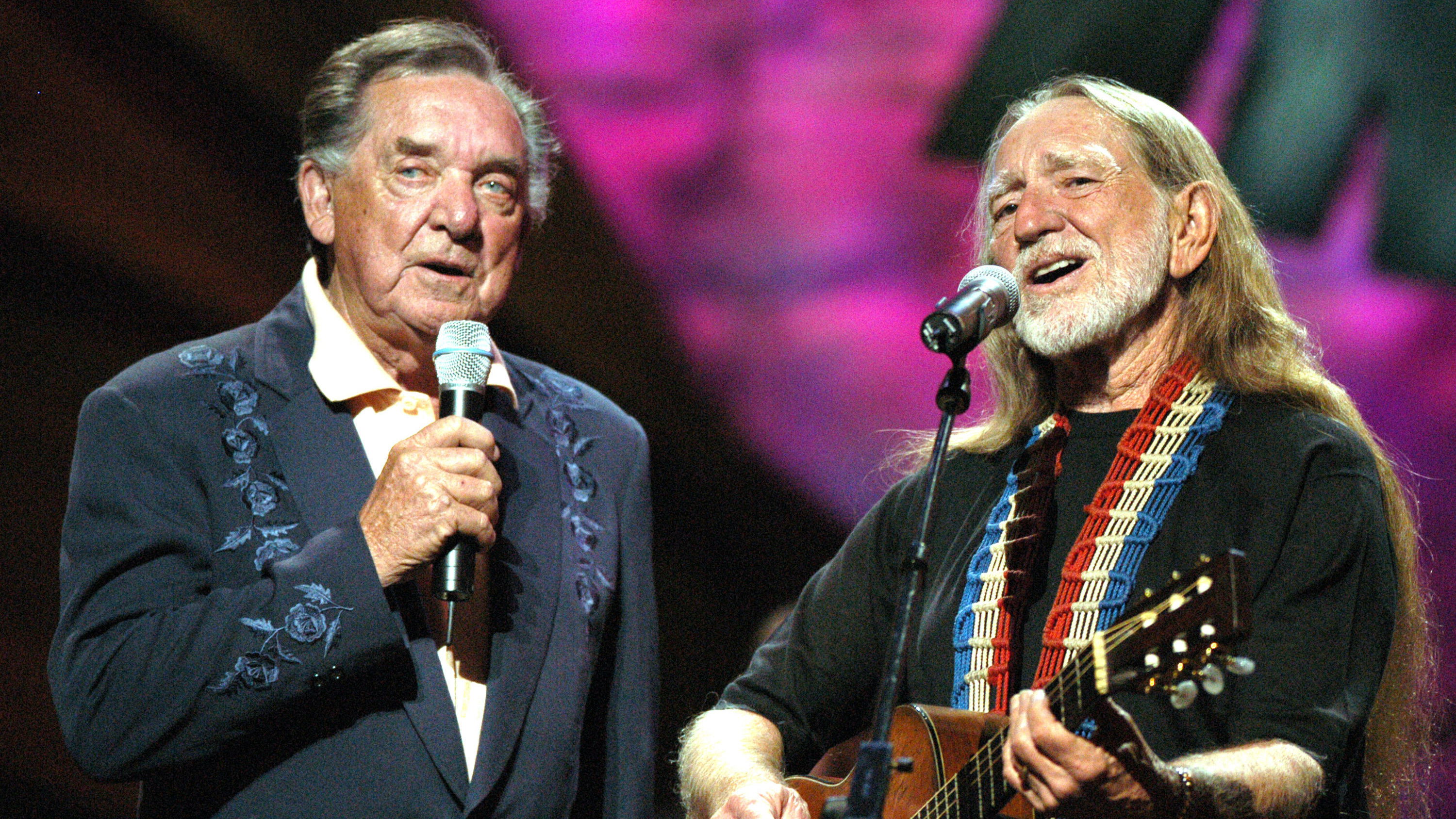 Backdrop for Last of the Breed: Live in Concert