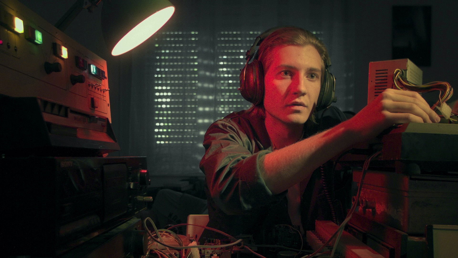 Backdrop for Listen!