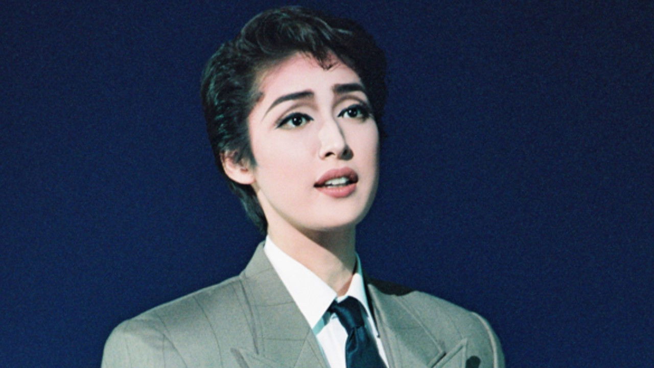 Backdrop for Le Mistral -The Man Who Disappeared in the Mirror-