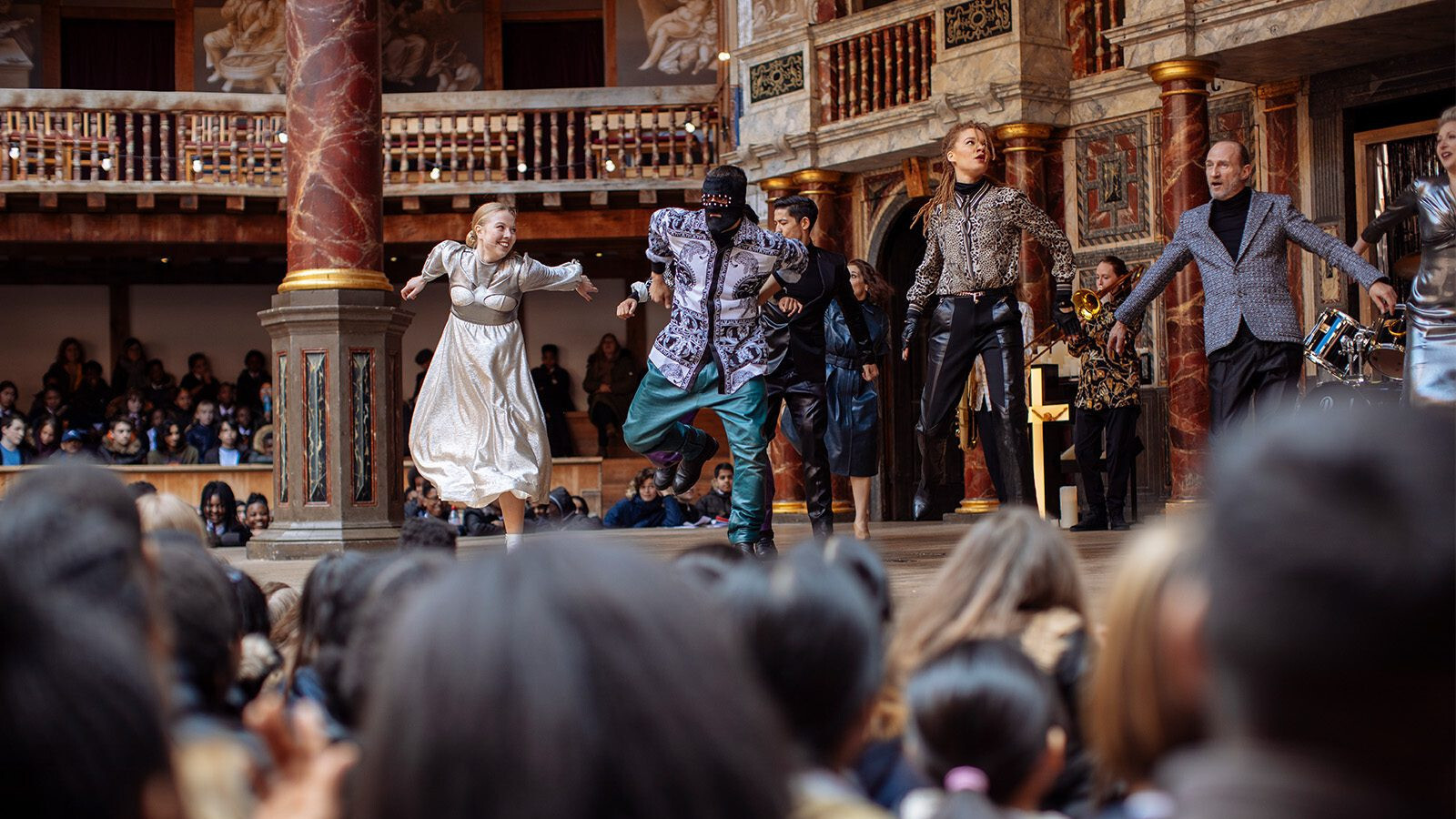 Backdrop for Romeo and Juliet - Live at Shakespeare's Globe