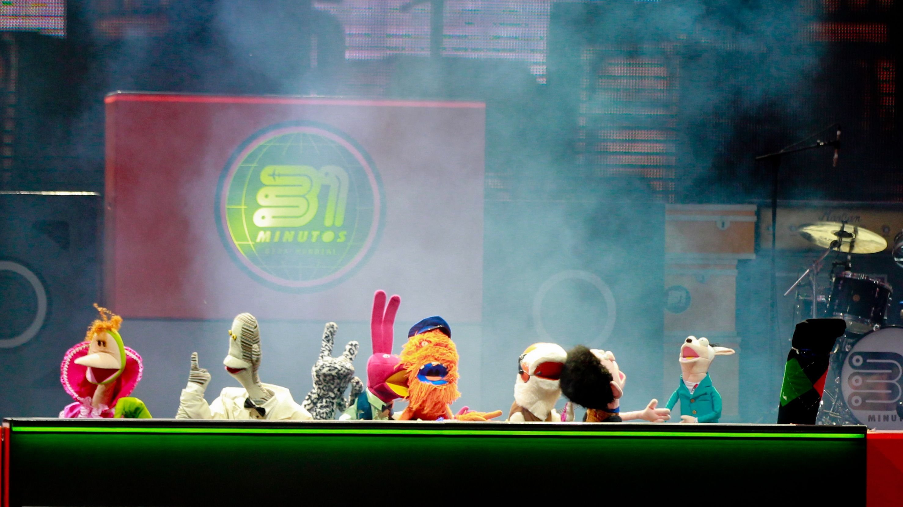 Backdrop for 31 Minutos: Gira Mundial