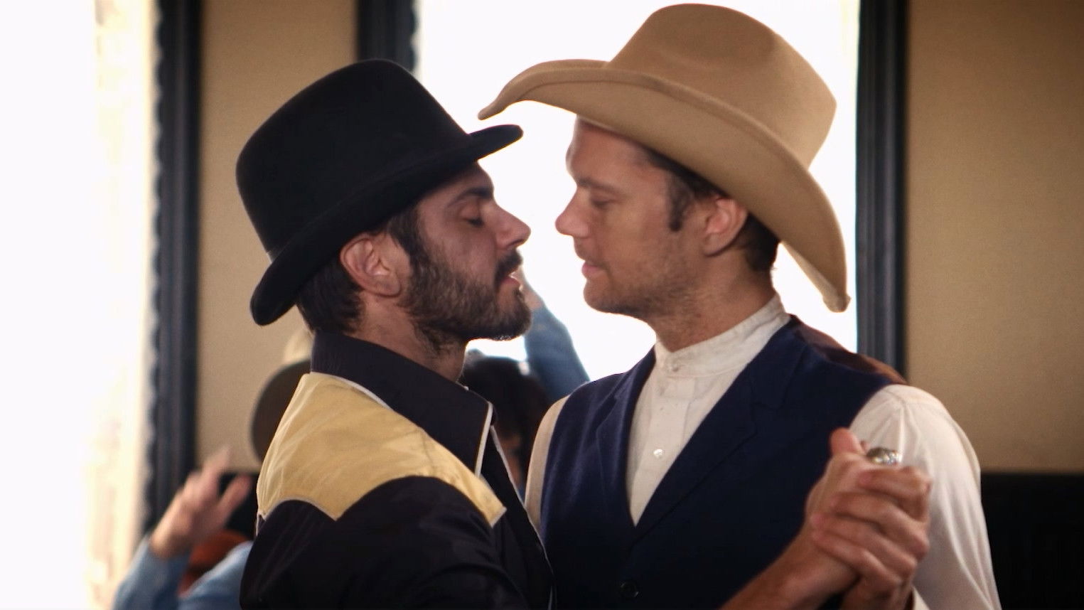 Backdrop for Black Knuckle and Deputy Maltese