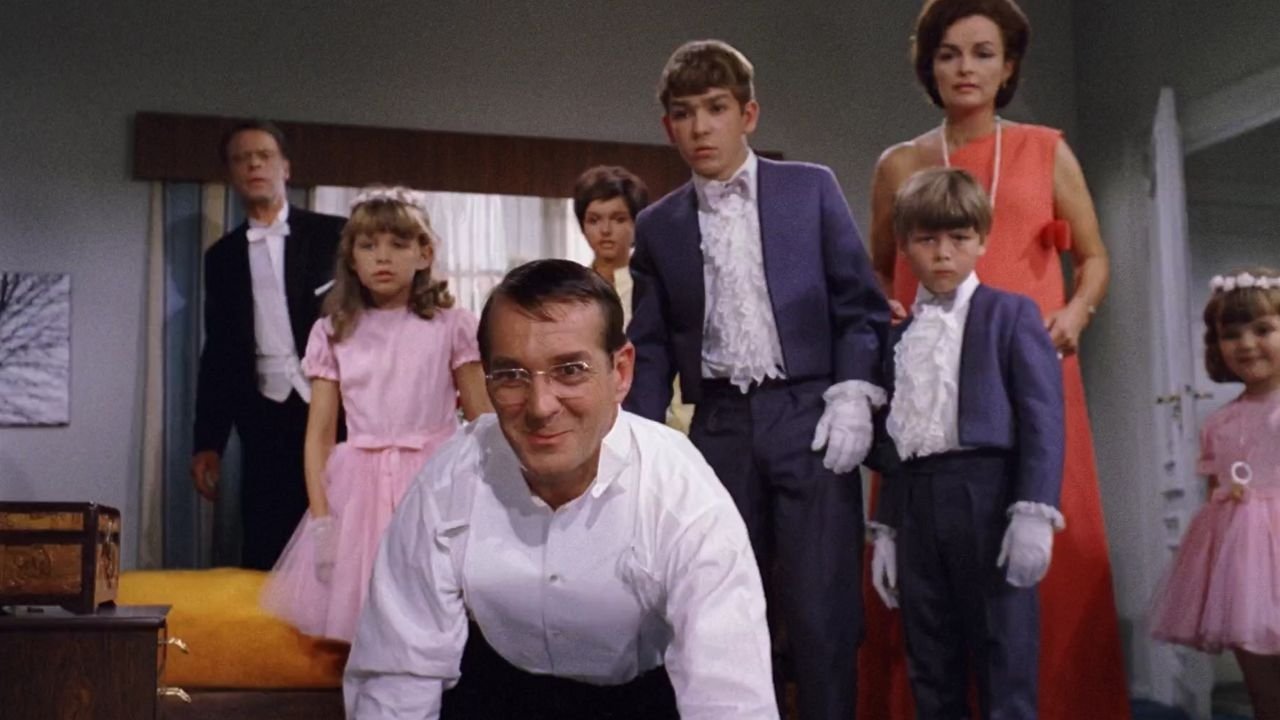 Backdrop for Six Kids and the Honeymooners