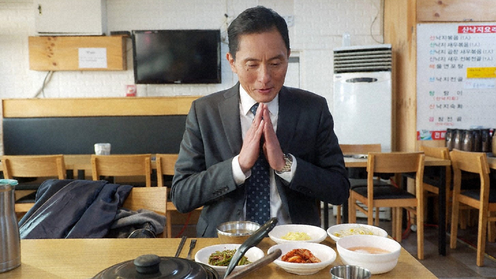 Backdrop for 孤独のグルメ2019大晦日スペシャル 緊急指令！ 成田～福岡～釜山 弾丸出張編！