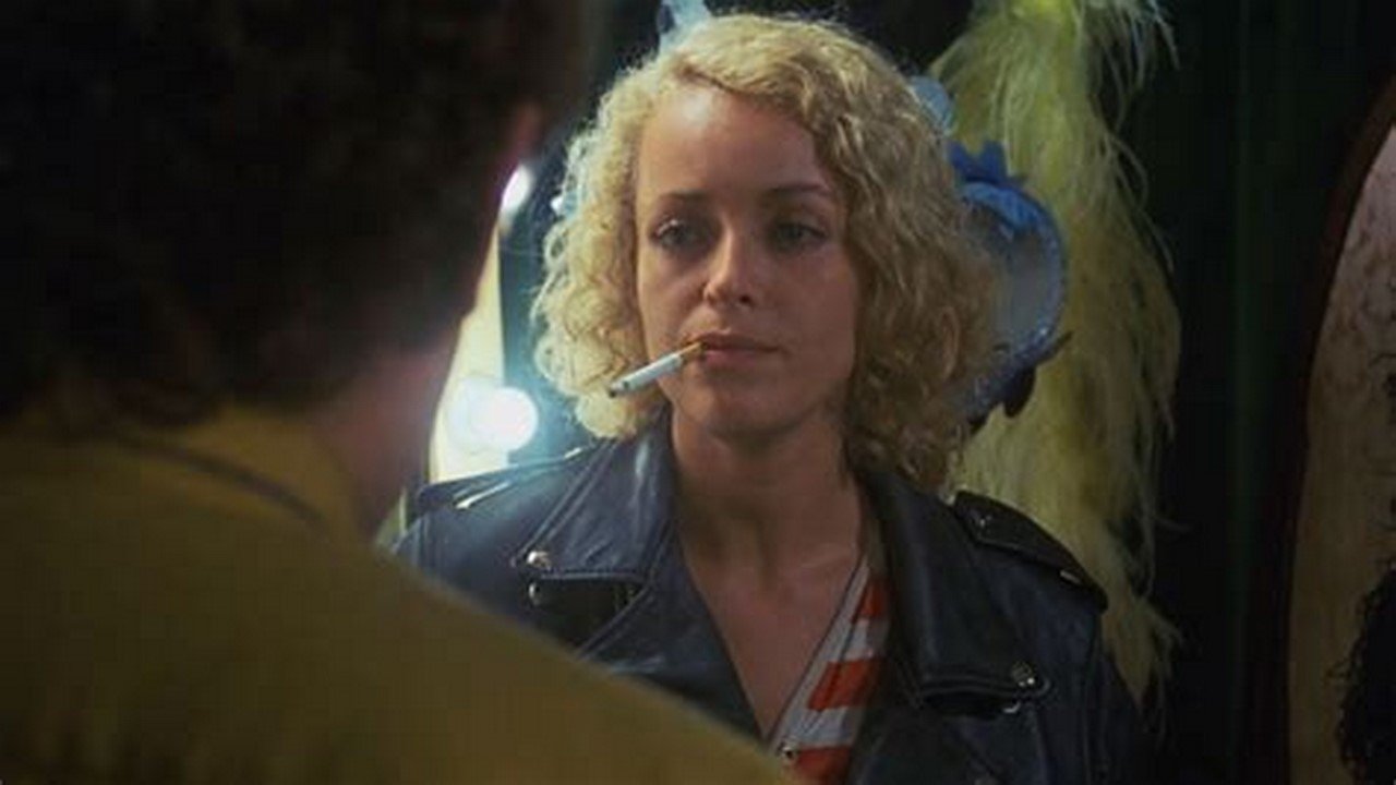 Backdrop for Fanny Straw-Top