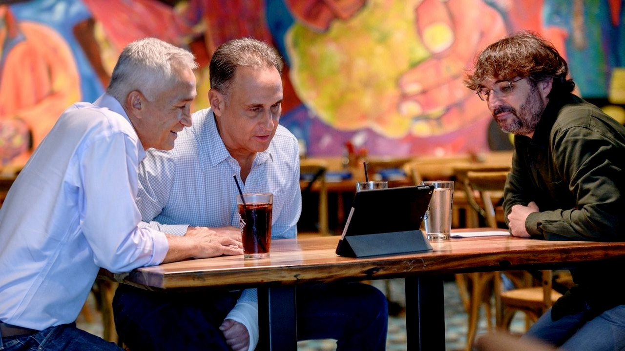 Backdrop for Mr. Trump, Pardon the Interruption