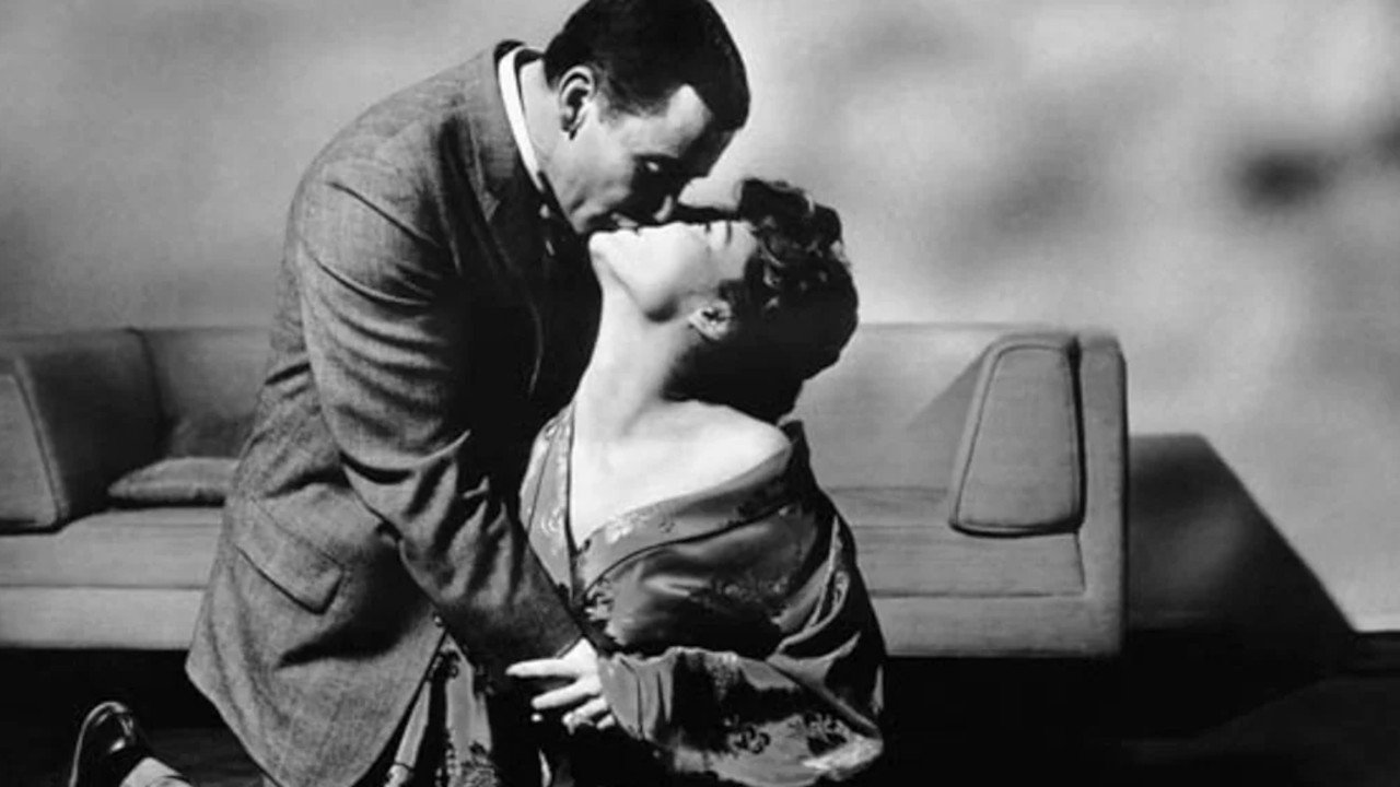 Backdrop for Pier 5, Havana