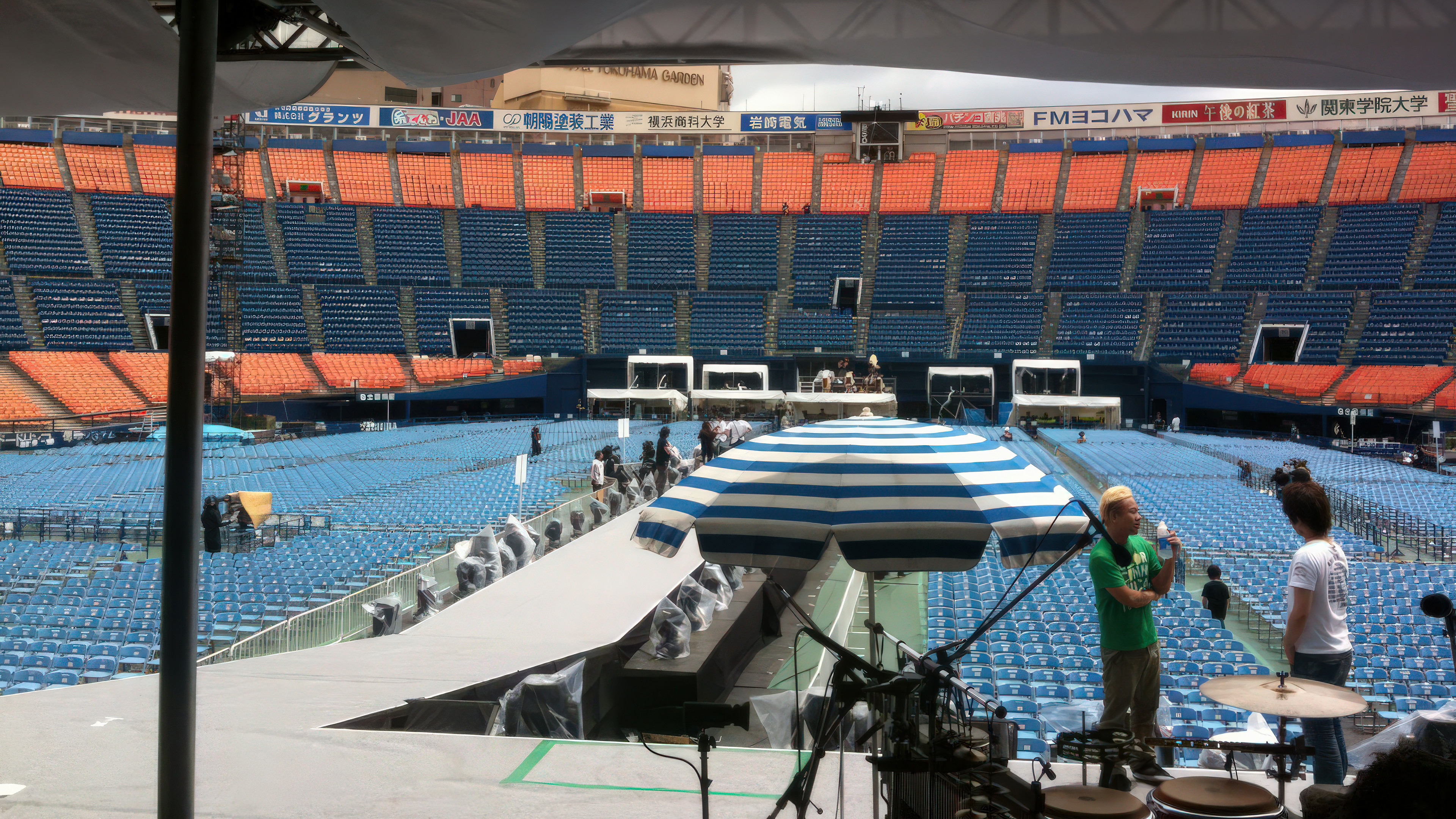 Backdrop for Ikimonomatsuri 2011 Donata Summer mo Tanoshimima SHOW!!! ~YOKOHAMA STADIUM~