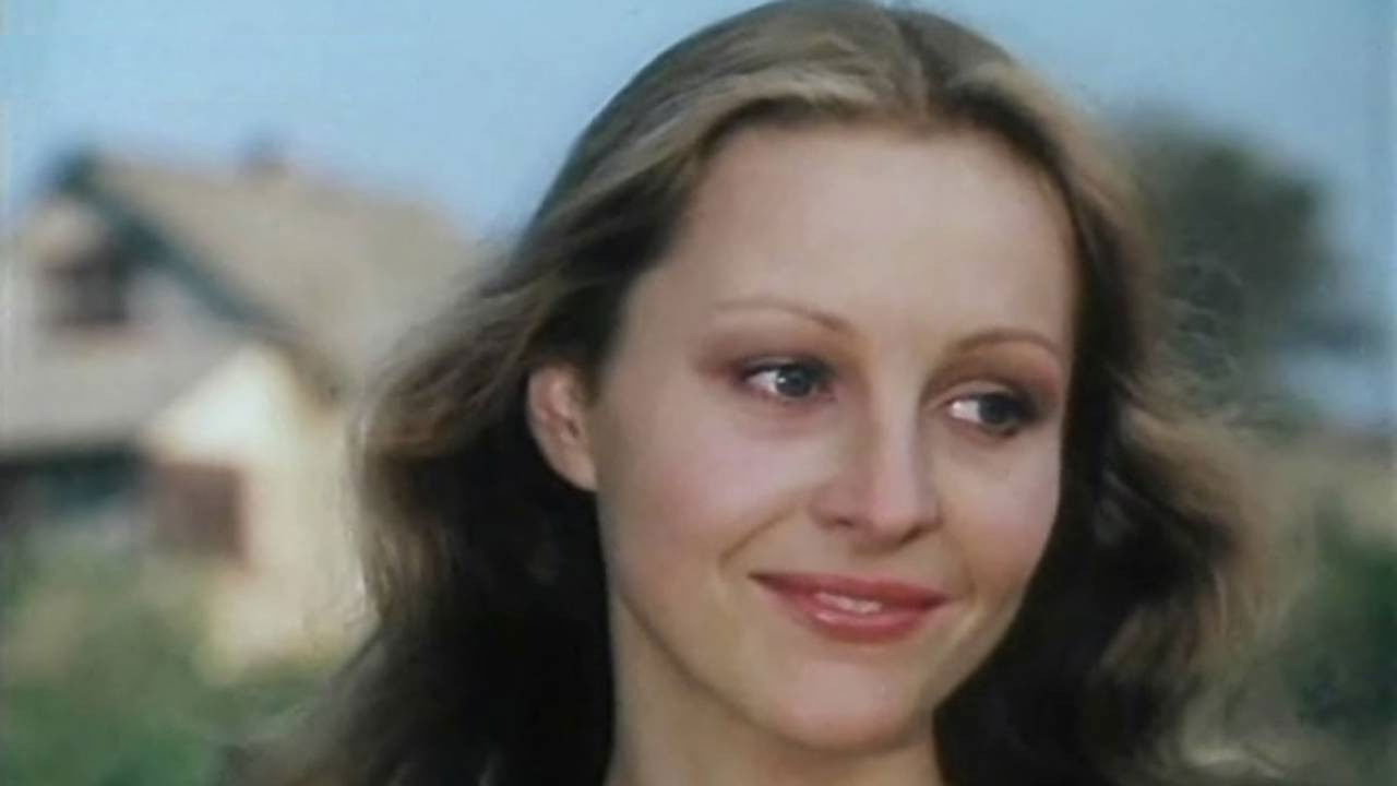 Backdrop for Men's Worries