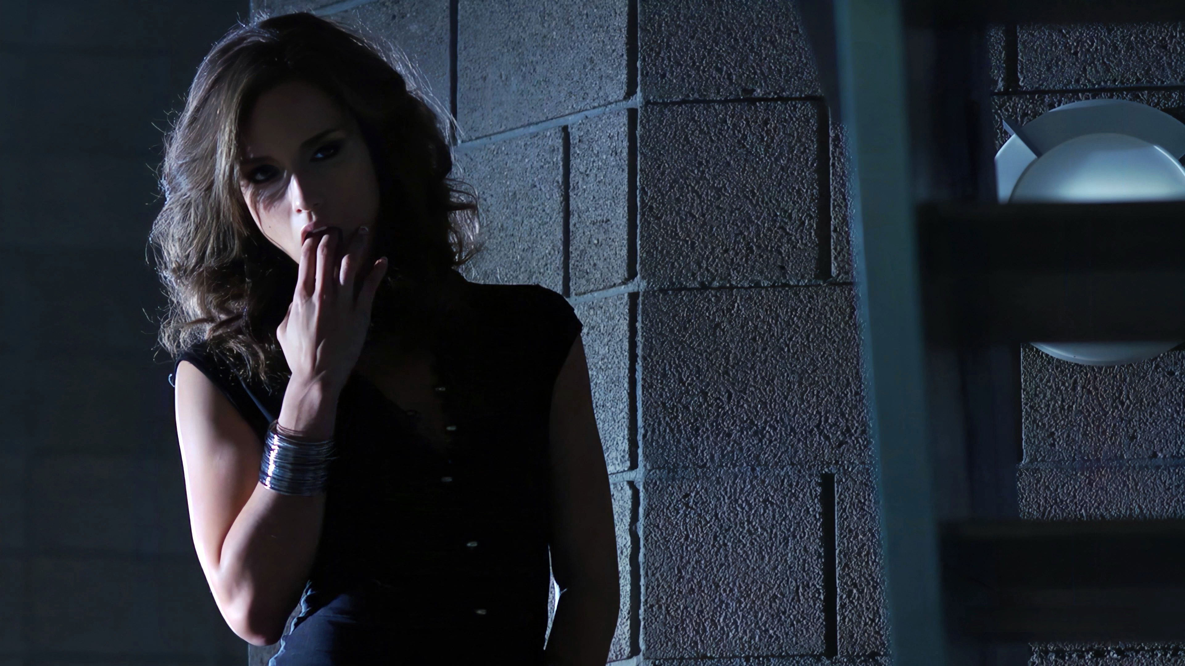 Backdrop for Kamikaze Love Volume 6 - Dangerous Desires