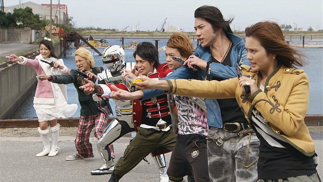 Backdrop for Kaizoku Sentai Gokaiger vs. Space Sheriff Gavan: The Movie