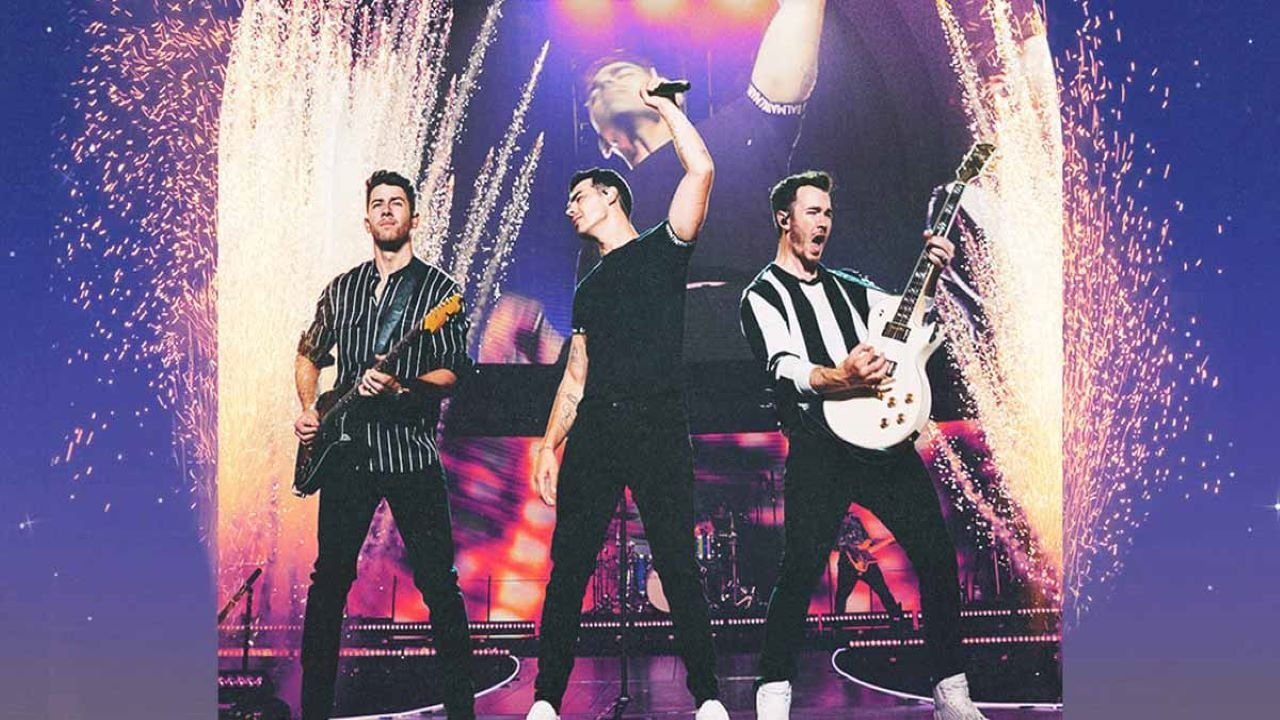 Backdrop for Jonas Brothers: Moments Between the Moments