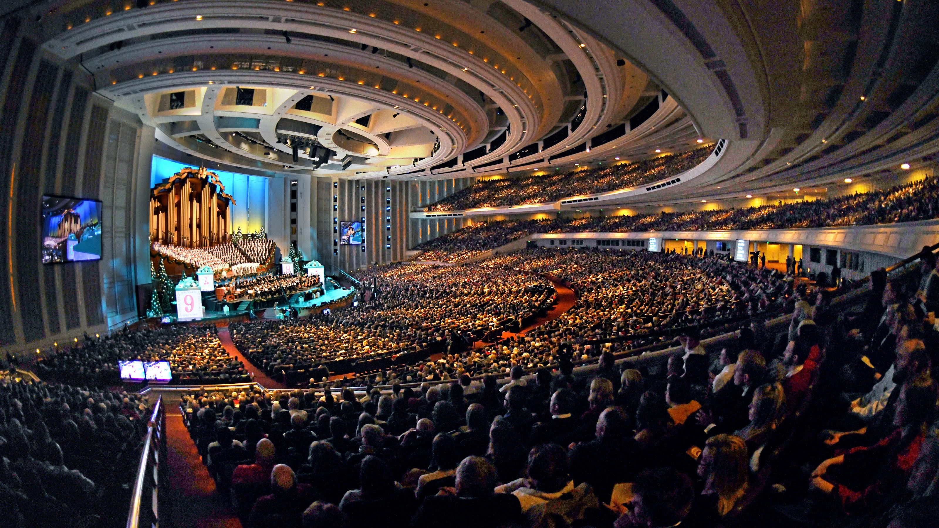 Backdrop for Season of Light: Christmas with the Tabernacle Choir