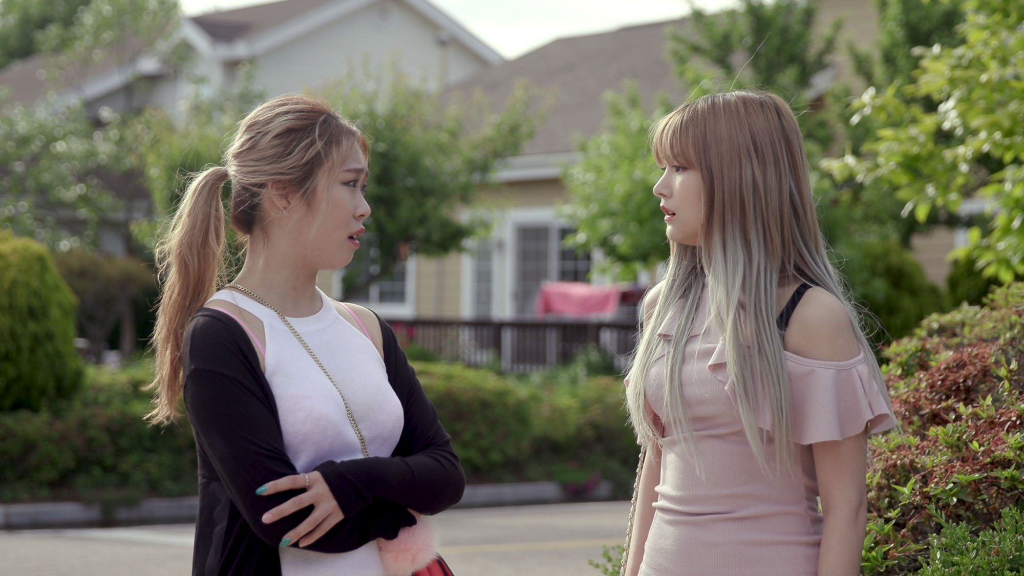 Backdrop for R-Rated Idol Seung-ha's Fancy Walk