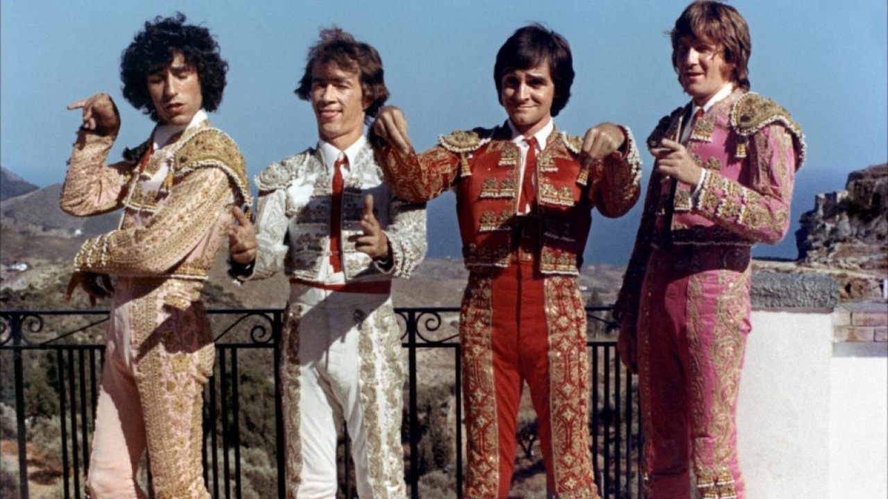 Backdrop for Charlots Go to Spain