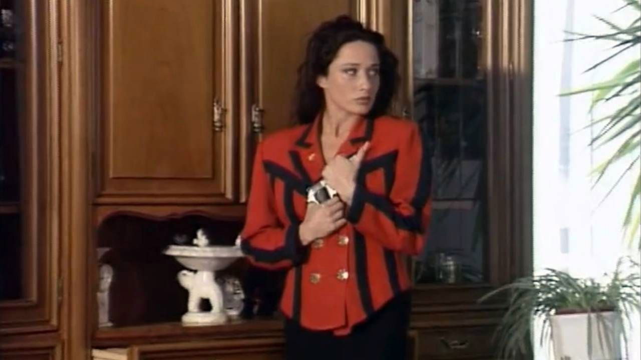 Backdrop for Una calda moglie infedele