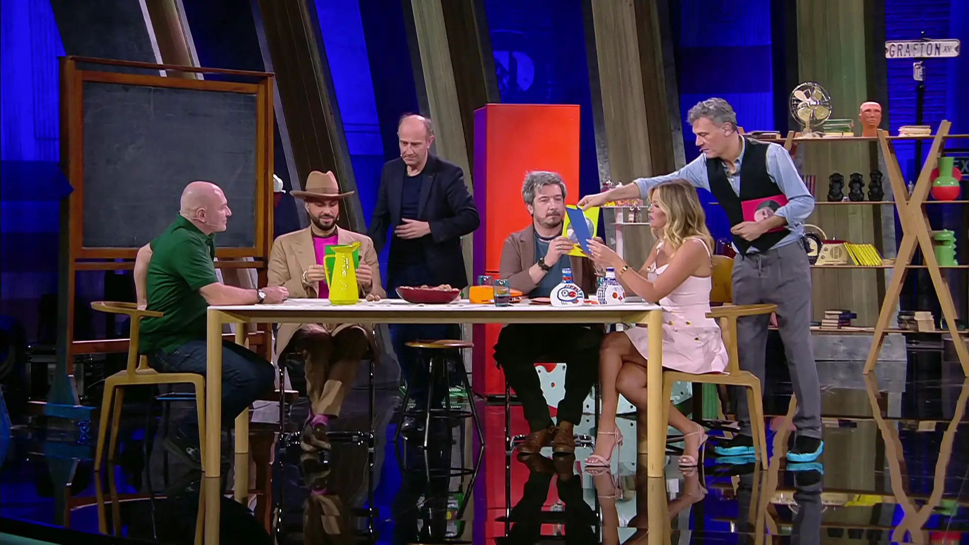 Backdrop for Rosiko Show - Guai a perdere