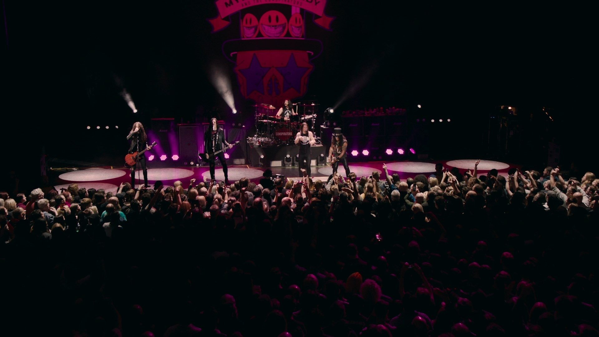 Backdrop for Slash featuring Myles Kennedy & The Conspirators - Living The Dream Tour