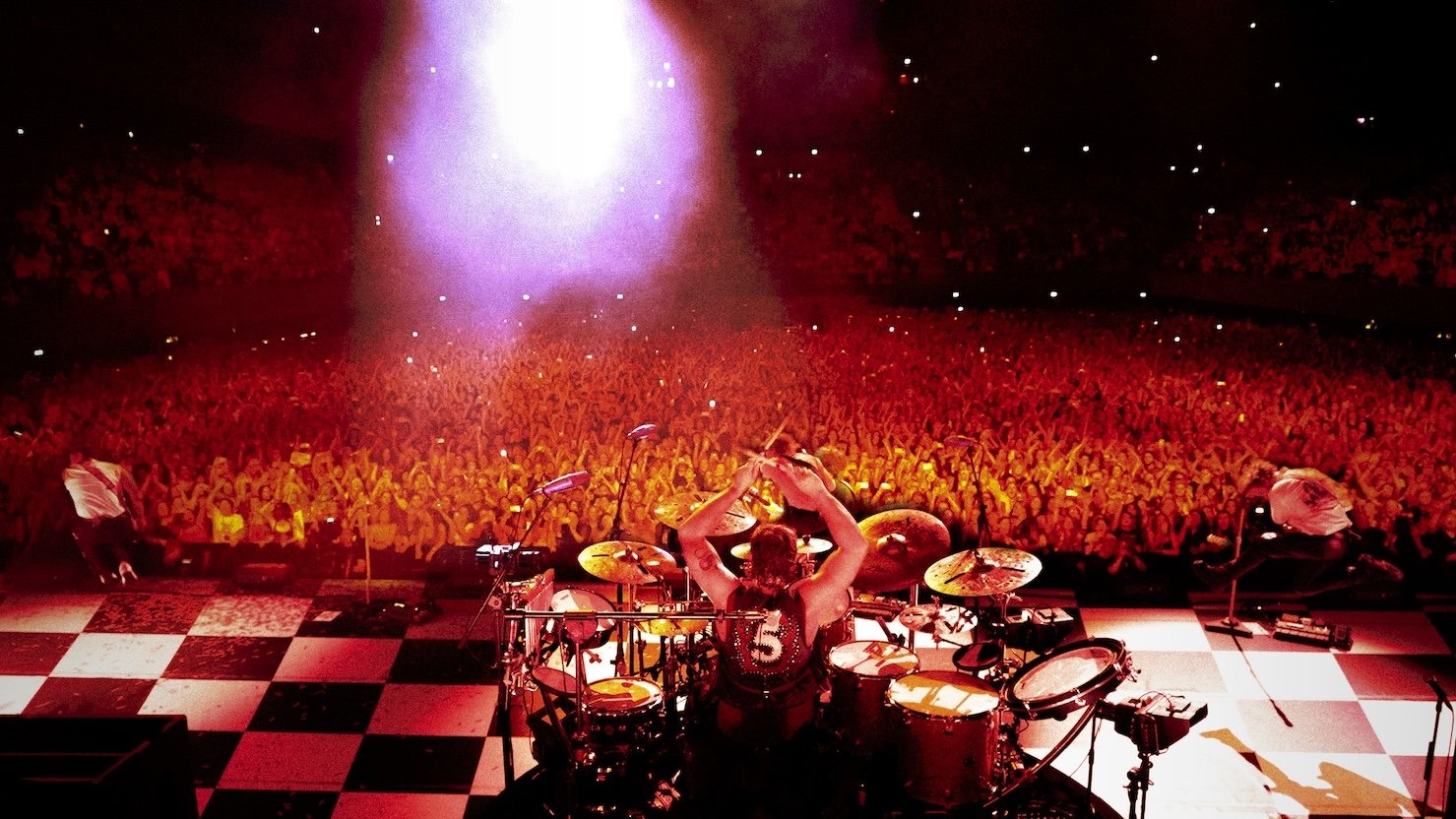 Backdrop for The 5 Seconds of Summer Show (Live & Backstage In Amsterdam)