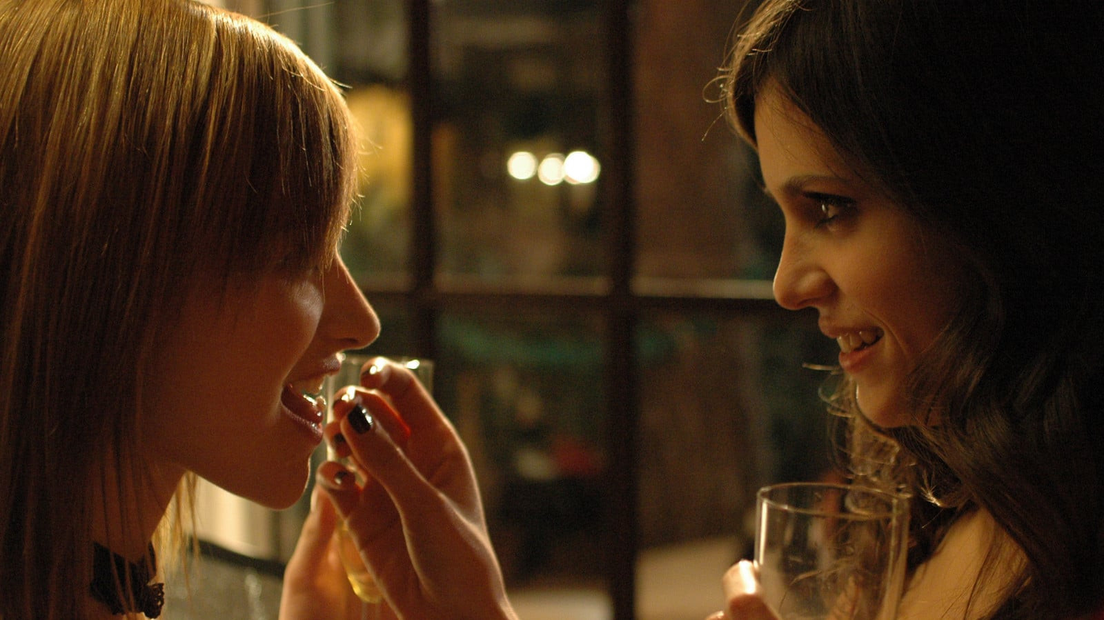 Backdrop for Un gioco da ragazze