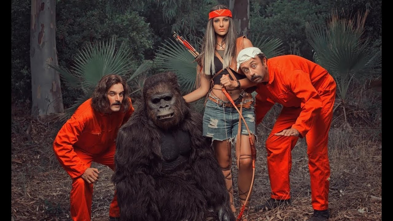 Backdrop for Sen Sag Ben Selamet