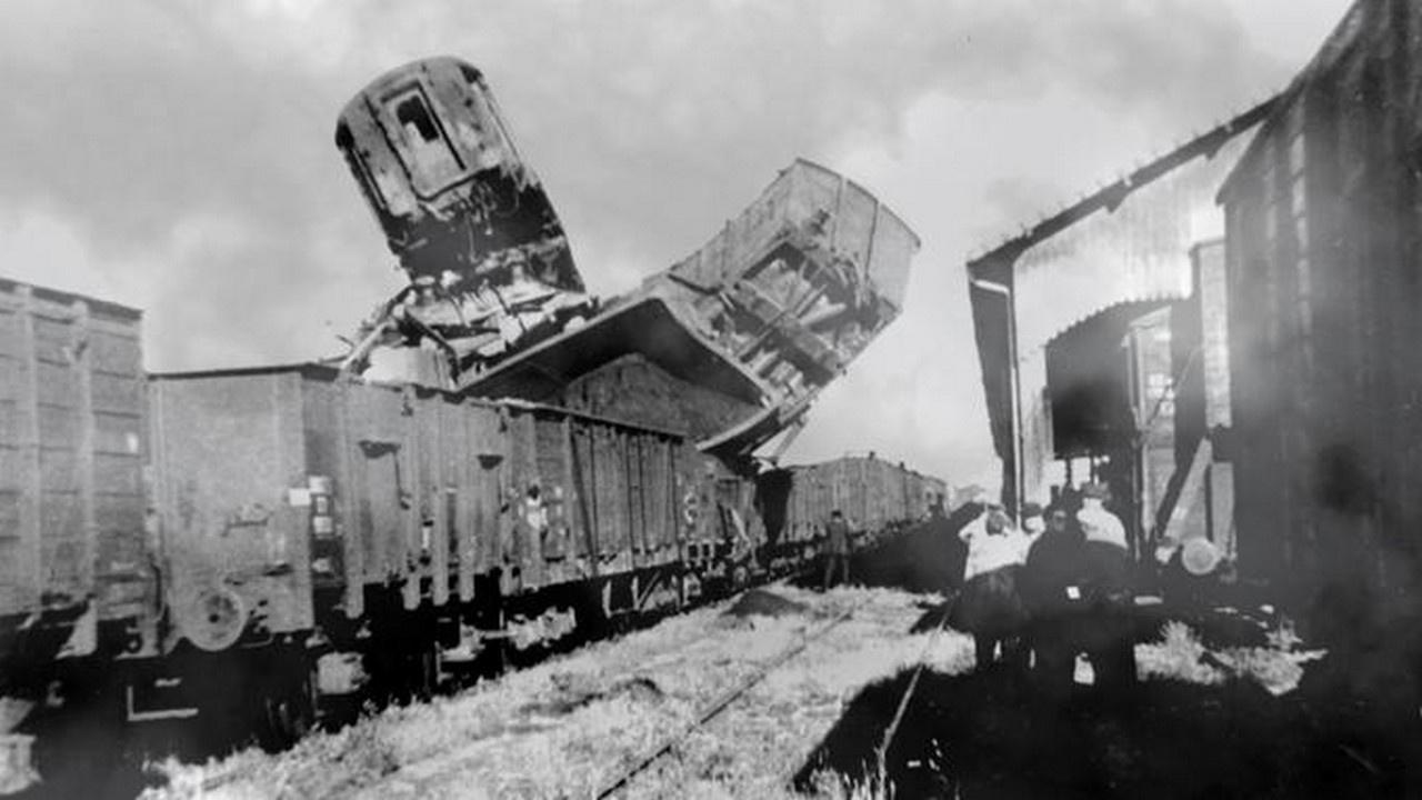 Backdrop for 39-45 : Les Cheminots dans la résistance