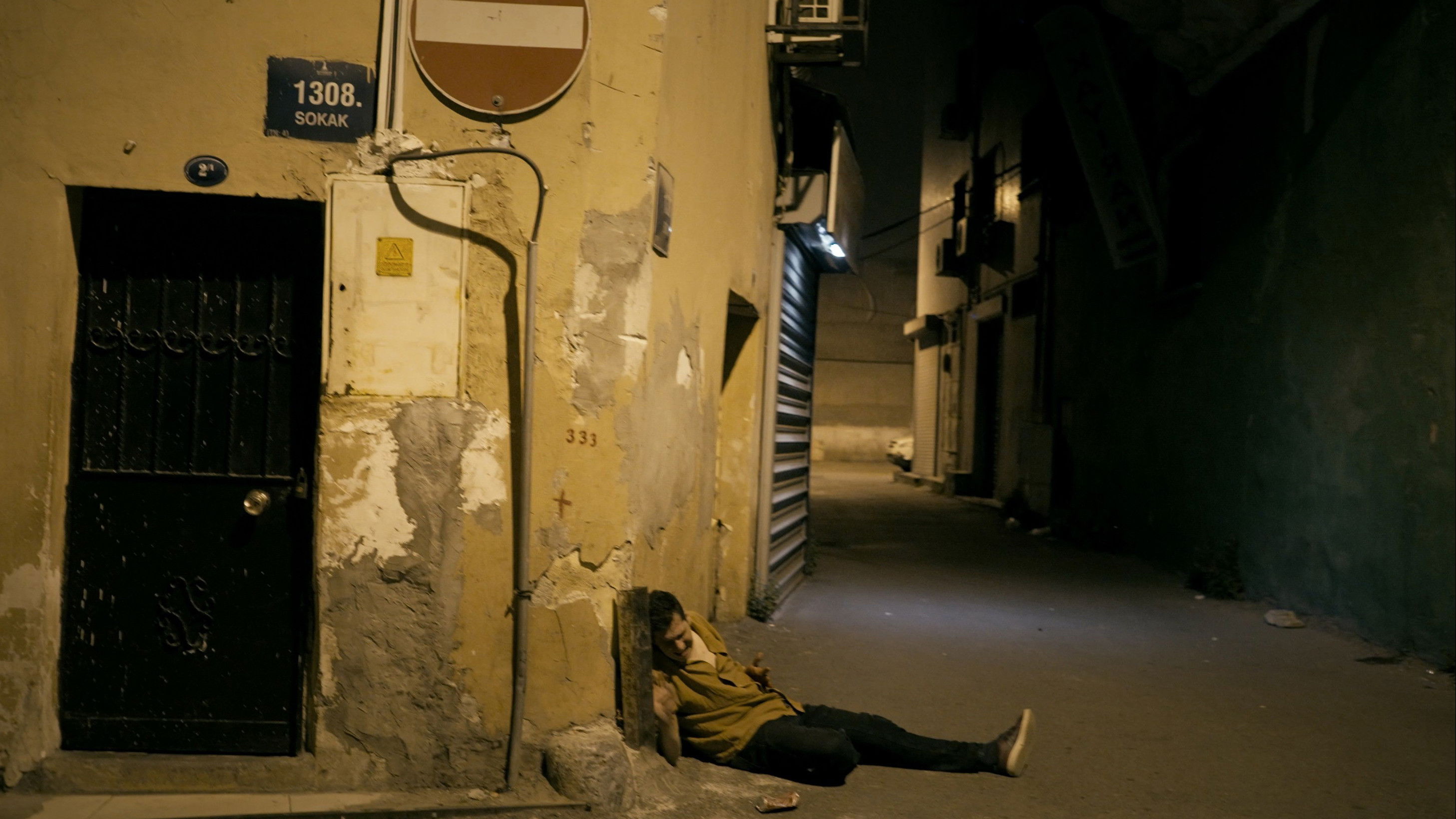 Backdrop for Giderayak