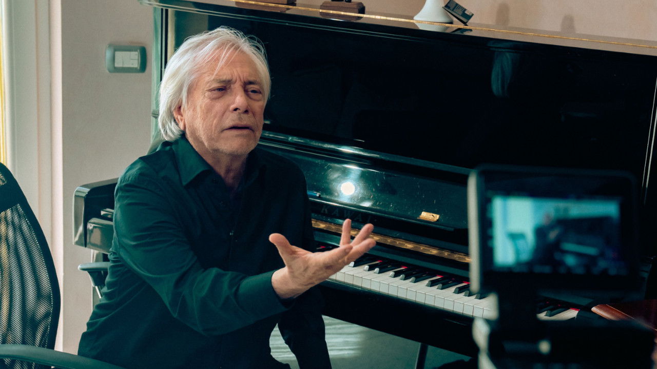 Backdrop for Il Re di Napoli - Storia e leggenda di Mario Merola