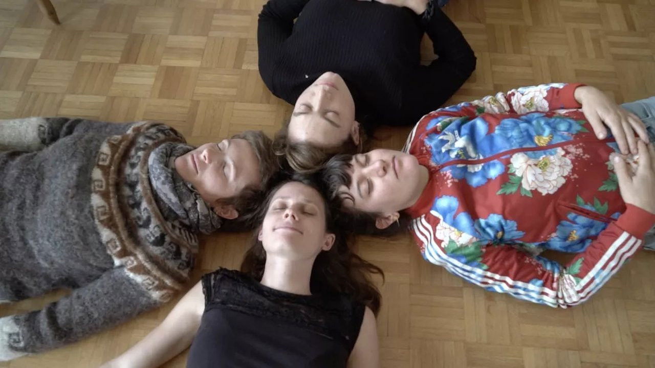 Backdrop for Nos belles échappées