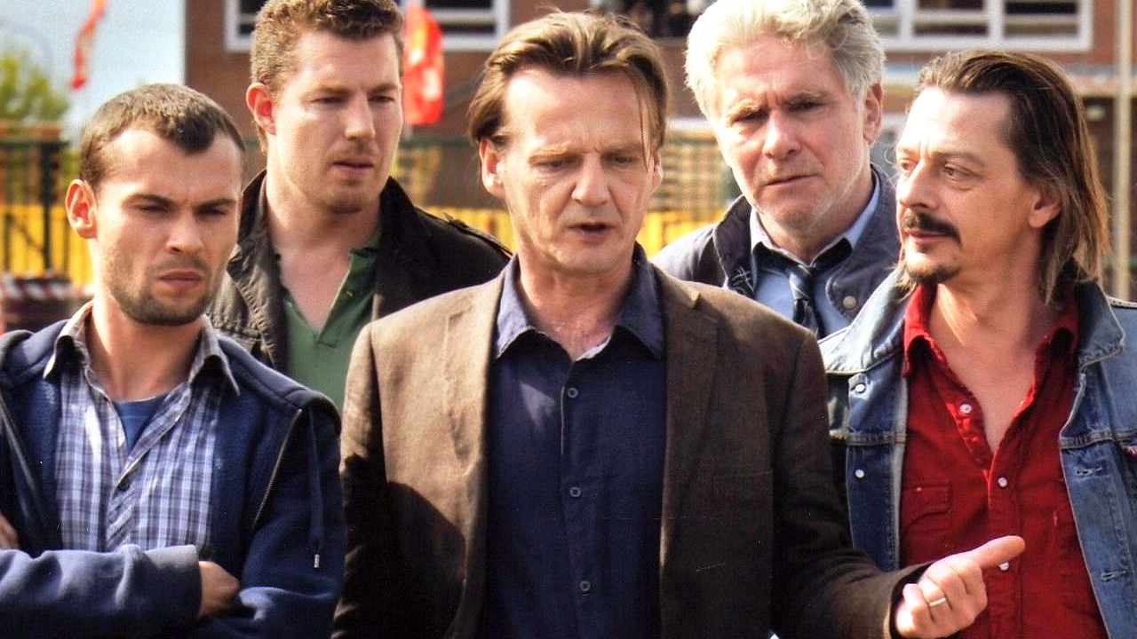 Backdrop for Les Vivants et les Morts