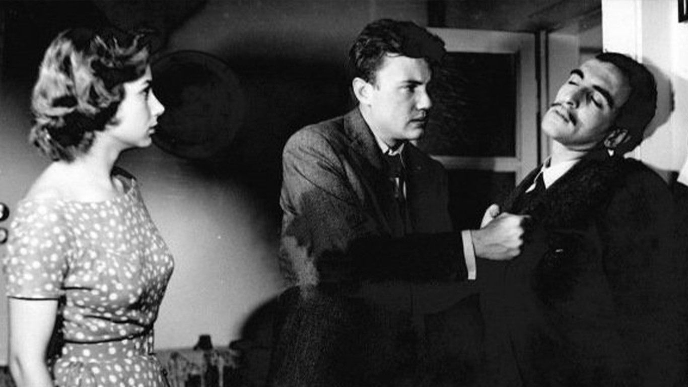 Backdrop for Ömrüm Böyle Geçti