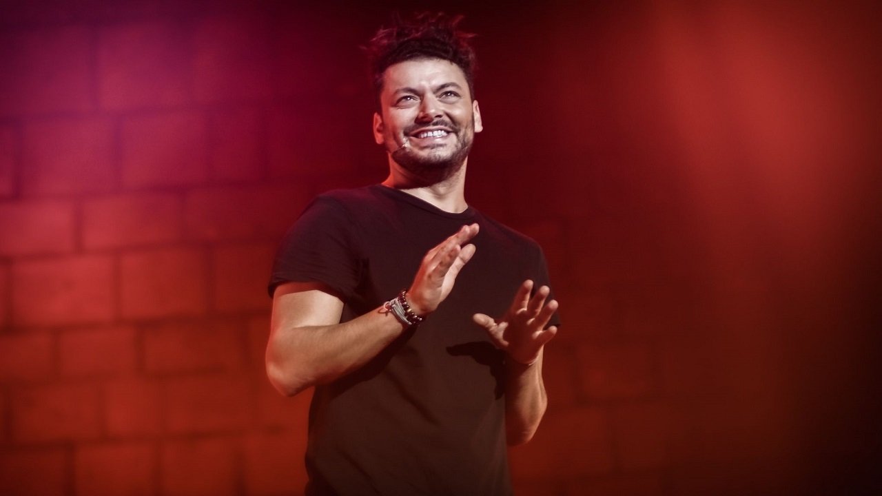 Backdrop for Kev Adams : La Dernière en direct