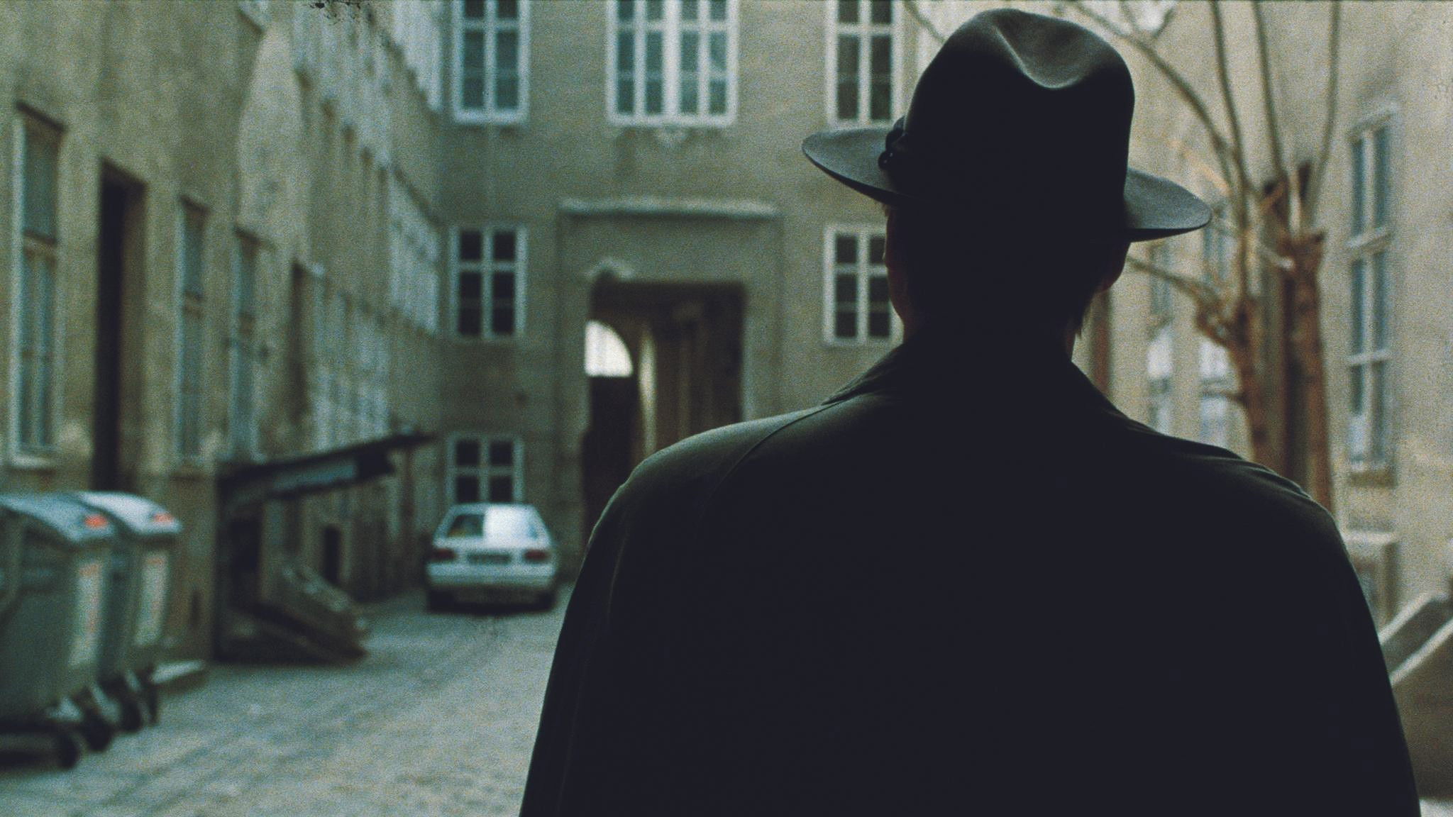 Backdrop for Gebürtig