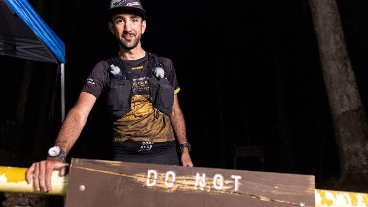 Backdrop for Aurélien Sanchez, la Barkley à ses pieds