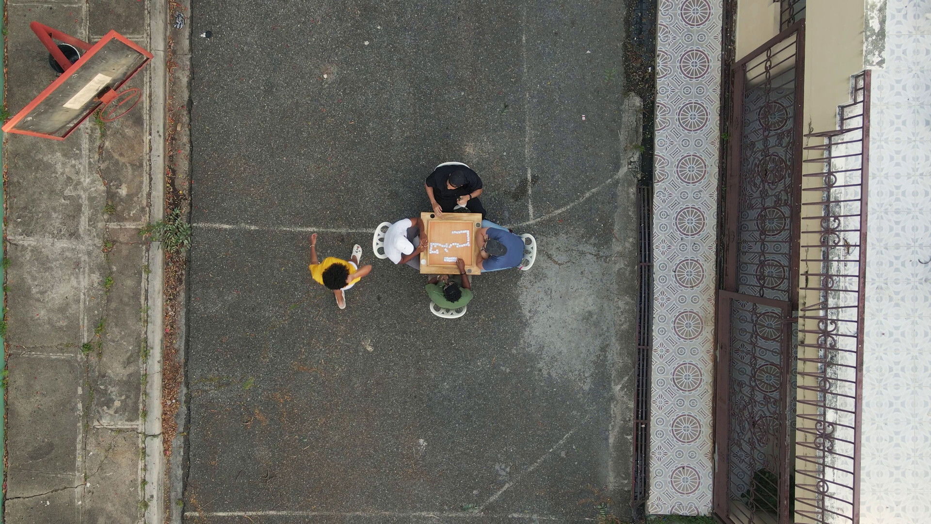 Backdrop for El amuleto