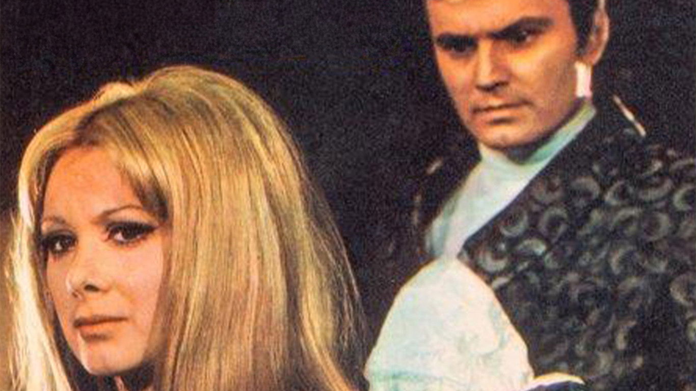 Backdrop for Son Mektup