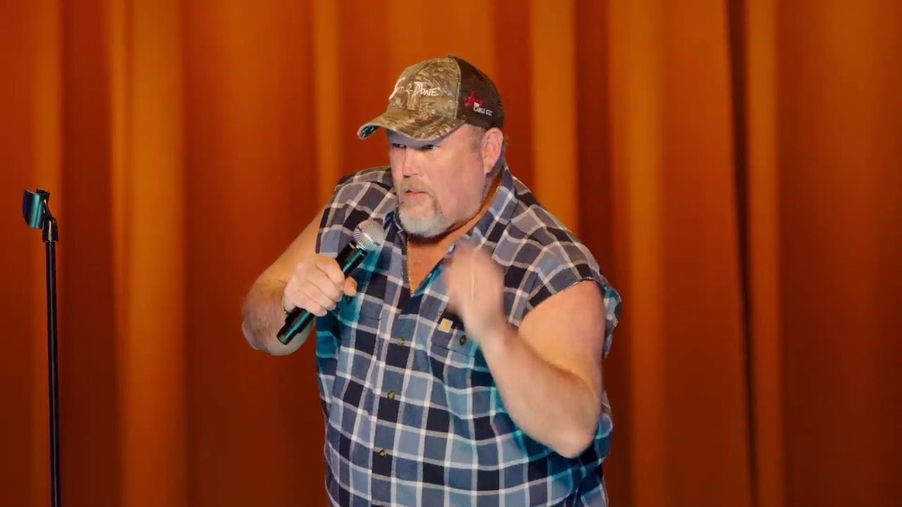 Backdrop for Larry the Cable Guy: Remain Seated