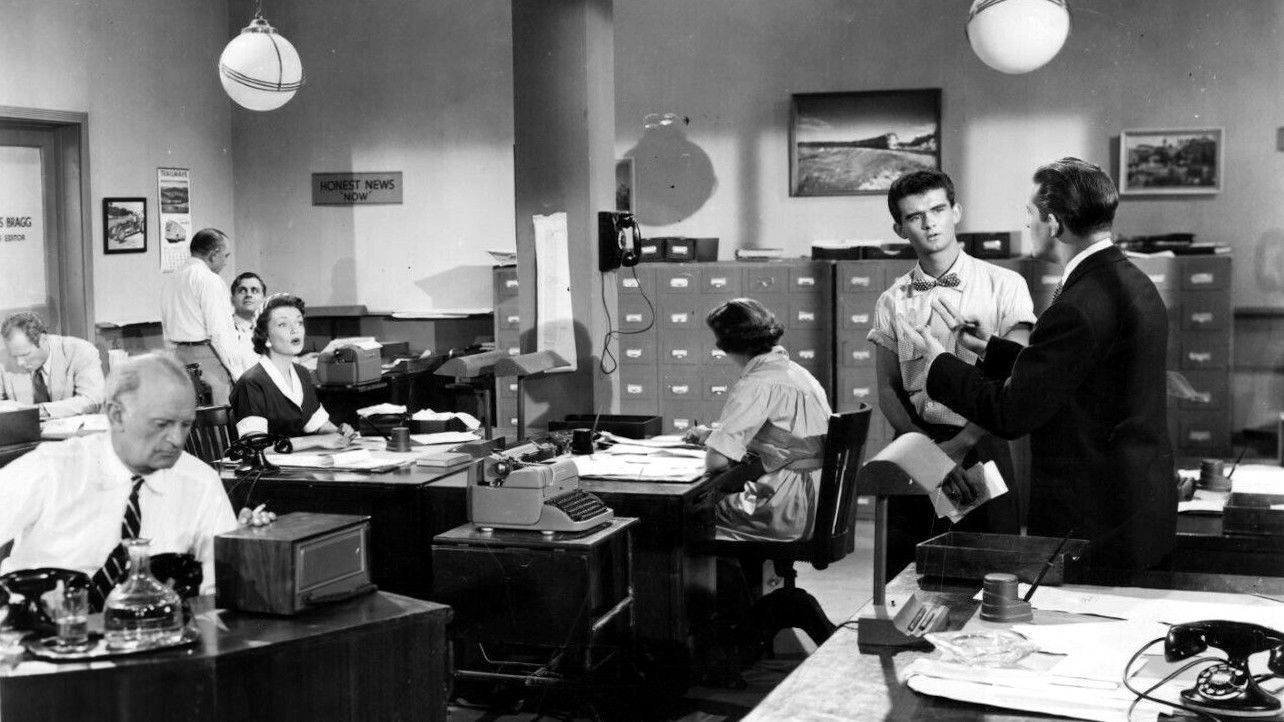 Backdrop for Hot News