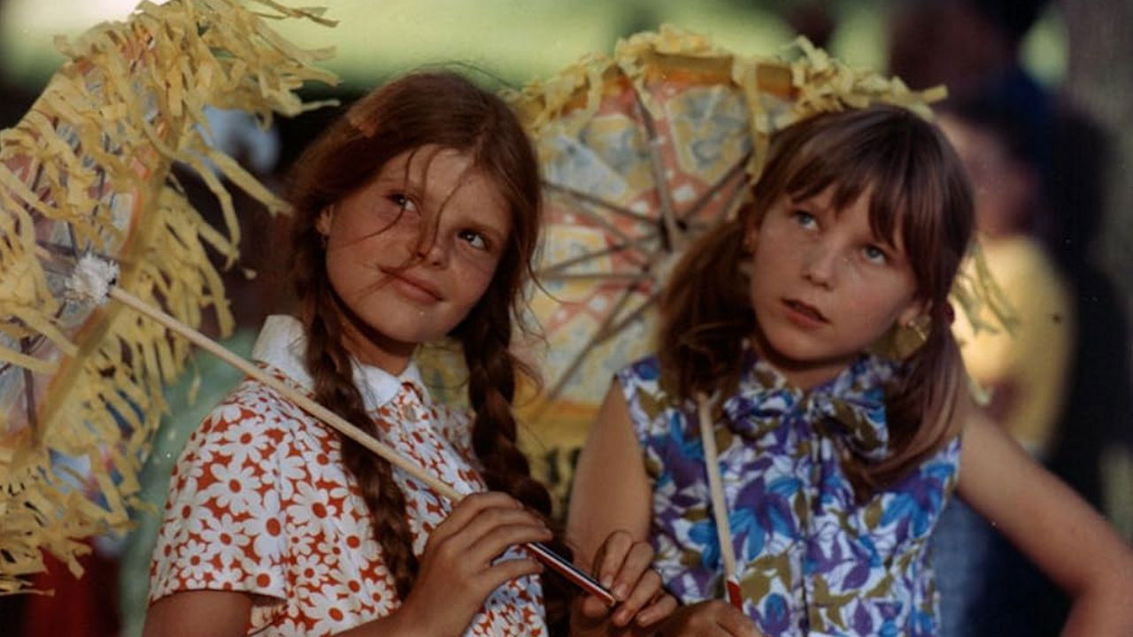 Backdrop for The Fair Is Here