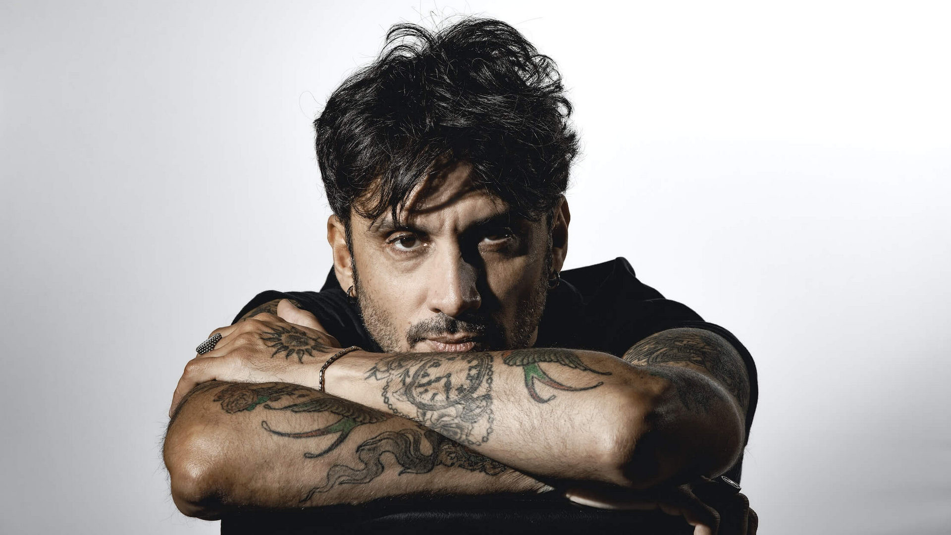 Backdrop for Fabrizio Moro - L'Inizio Studio Live